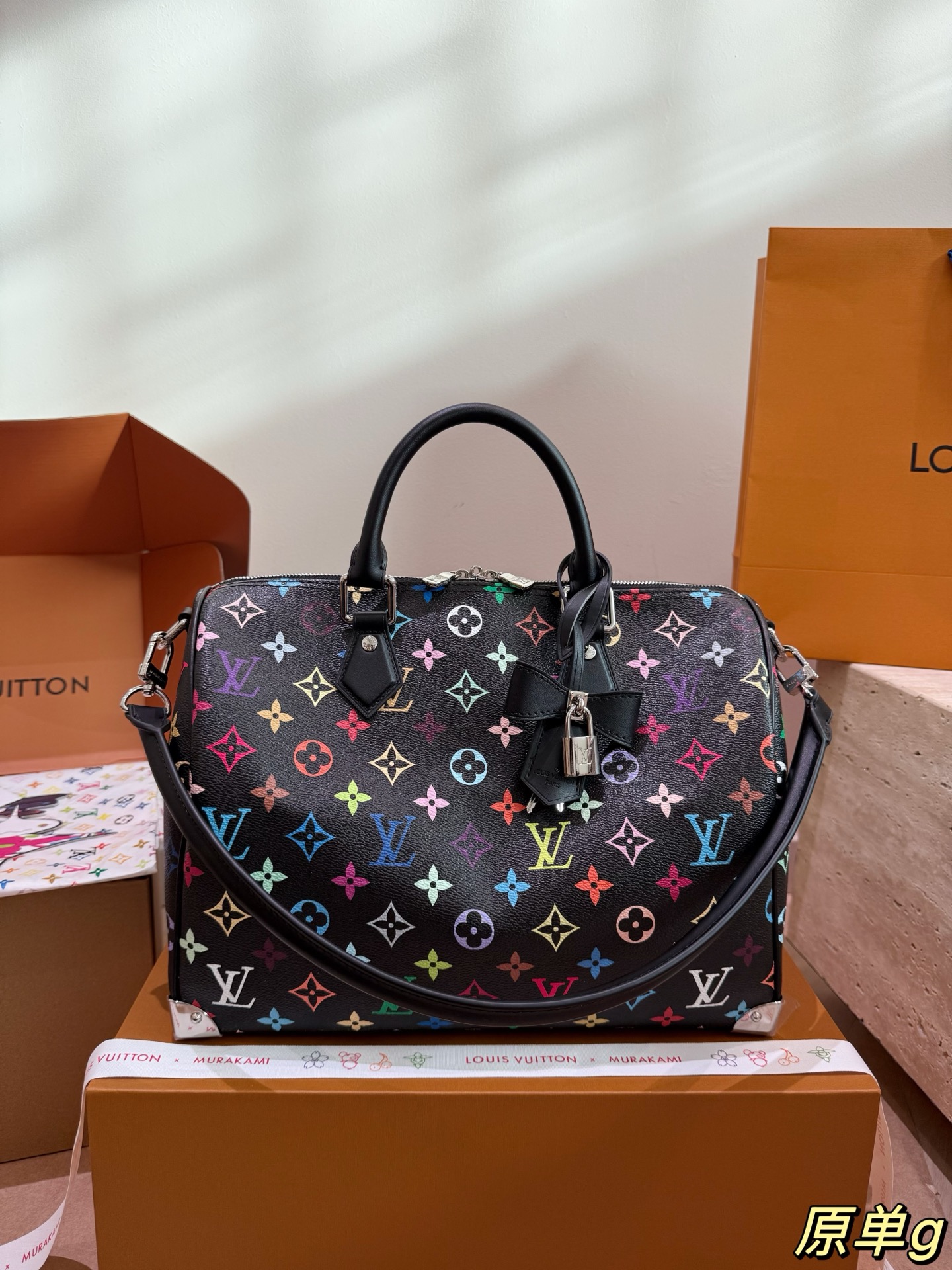 LV Speedy Handbag Cowhide Leather Detachable Strap
